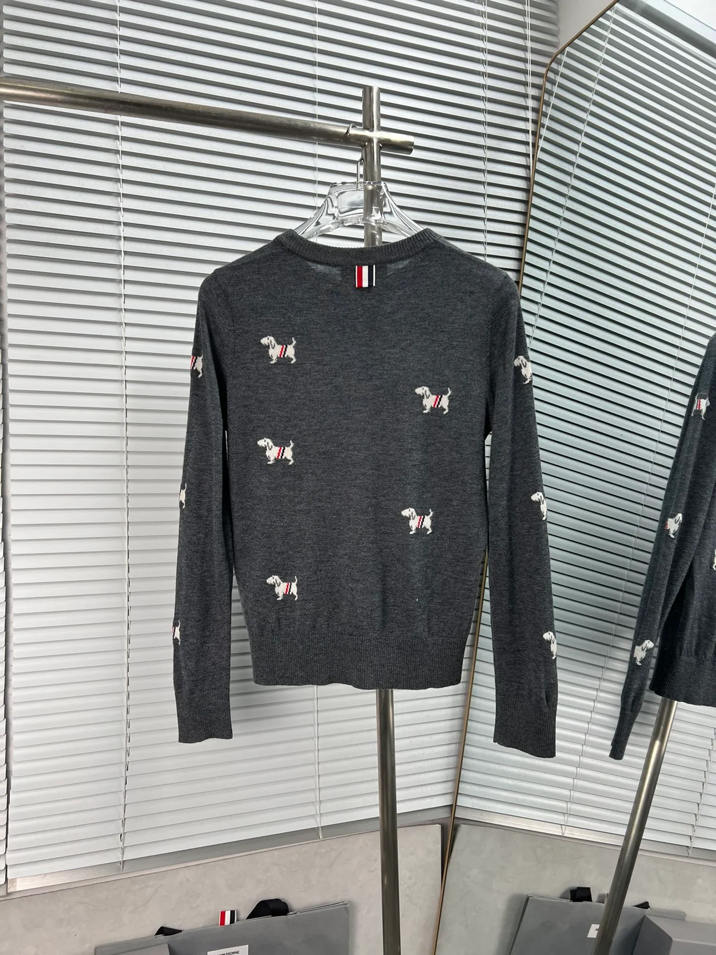 Thom Browne ➡️ logo TBClassic Classic Quality⚠️ ， ， ， ， ❗️❗️ ， ！ TBSeries ， ， ！ :Navy Blue Gray Sizes：0.1.2 （SML ）